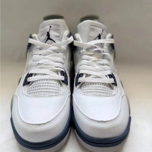 Jordan Men's White, Gray & Navy Retro Sneakers - Picture 3 of 6
